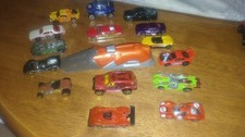 lot de voitures numero 1 hot wheels avec un lanceur bon etat