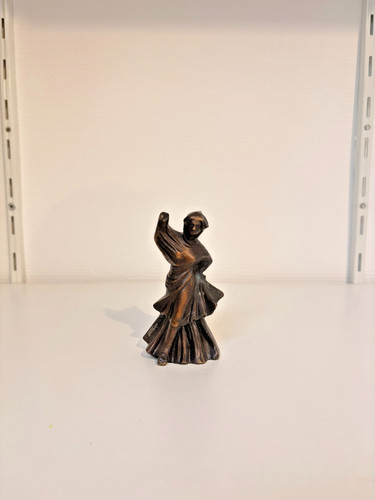 Sculpture statue bronze - statue,