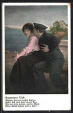 Matelot En Uniforme Avec Sa