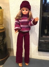 poupée Bella Cathie en tenue