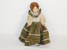 Ancienne Poupée Fille En Costume Avec Robe Verte !
