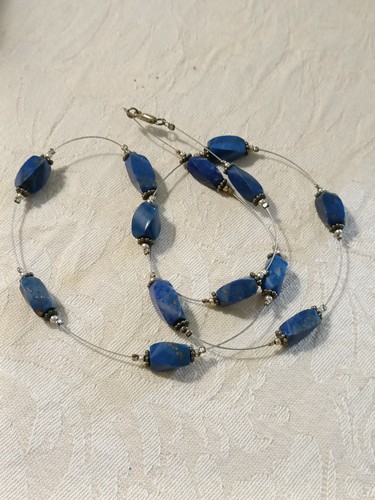 Collier pierres - en,