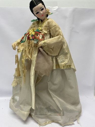 Poupée japonaise geisha - japonaise, en