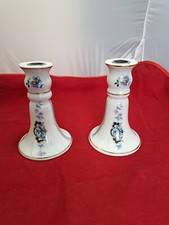 Paire de bougeoires, ou pieds