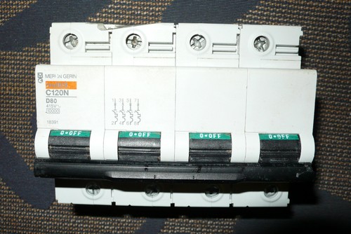 Disjoncteur tetrapolaire 80a - disjoncteur,