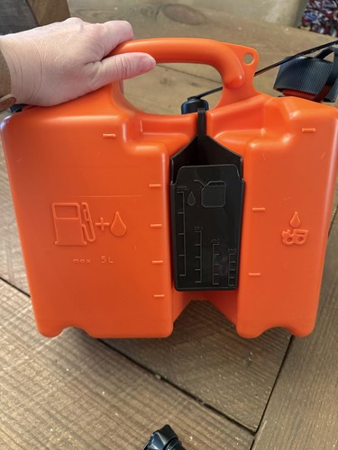 Fuel container oil combi - container,