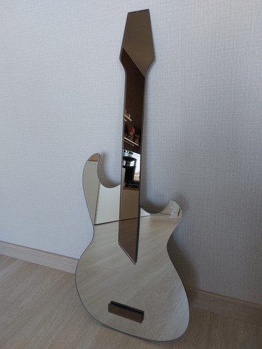 Miroir forme guitare - en, de