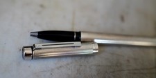 TRES BEAU STYLO ROLLER SHEAFFER TARGA METAL PL. ARGENT - FINITION GODRONS