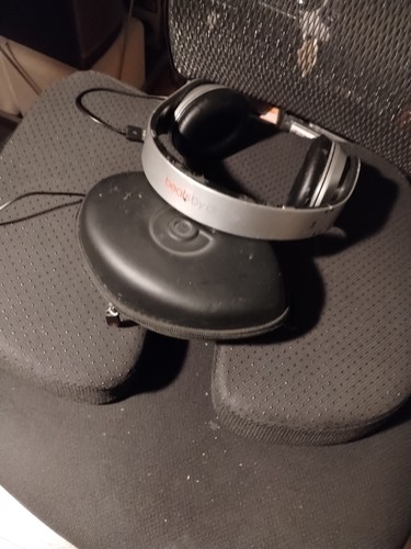 Beats dre studio - by, dr.