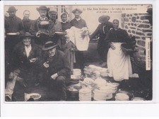 MORBIHAN: une noce, le repas des mendiants et le coin à la vaisselle - état