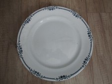 Grand plat rond  terre de fer