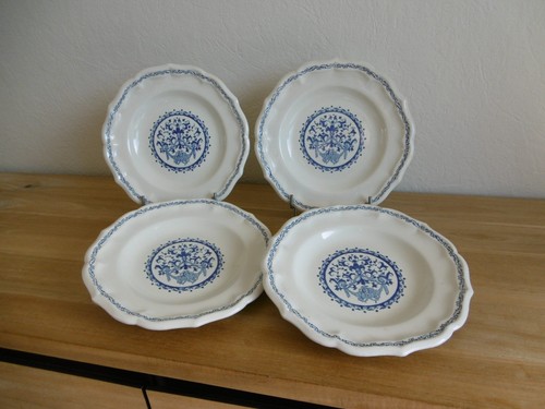 Quatre asssiettes creuses - quatre,