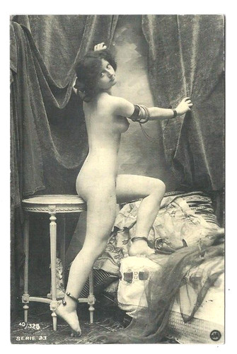 Cpa femme nue poses fatales - femme, nue,"poses