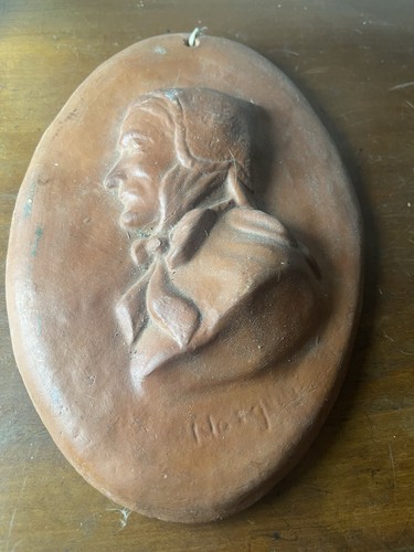 Bas relief terre cuite - terre,