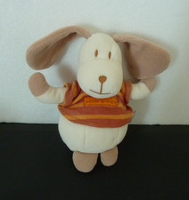 E7. Doudou peluche SUCRE D'ORGE CHIEN t-shirt rayé orange rouge 17cm grelot TTBE