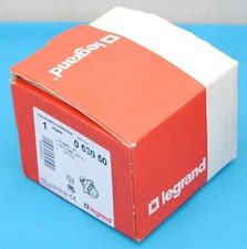 Embase de prise LEGRAND HYPRA 32A 3P+T  053050 ( BV118 )