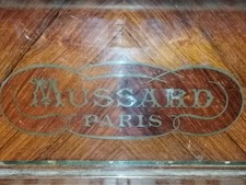 Piano droit d'occasion en bon