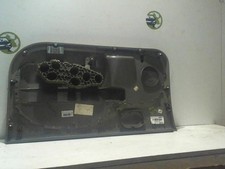 Garniture porte avant gauche