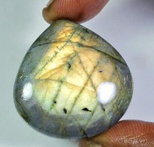 Cabochon poire dorée