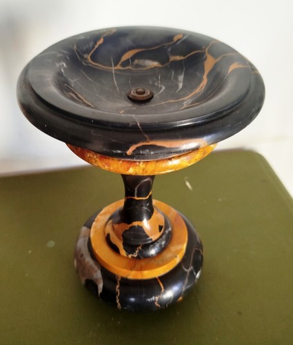 Ancien cendrier coupe sur - coupe,