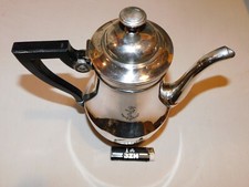 TRES BELLE CAFETIERE  METAL