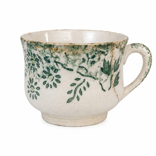 Grande tasse ancienne - , en