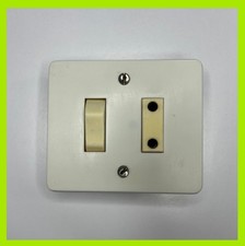 Interrupteur  avec Prise intégrée