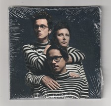 ♫ - RADIO ELVIS - LES