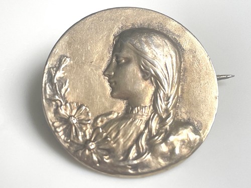 Ancien broche art - ancien, nouveau