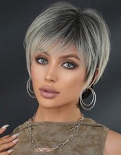 Perruque Synthétique Femme Pixie Grise Courte Avec Frange +4 Bonnet