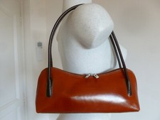 STYLE SAC BAGUETTE A PORTER EPAULE COURT CUIR FAUVE ET CHOCOLAT ETAT NEUF