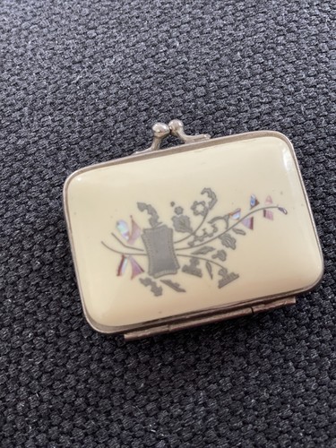 Ancien petit porte-monnaie