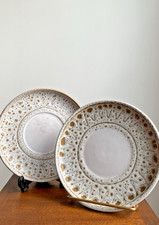 Duo d’assiettes à dessert en grès émaillé – Jean Austruy, élégance bohème chic