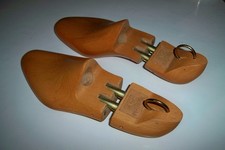 Paire D'embauchoirs Chaussures Perfecta  MANFIELD En Bois Taille 9 (41)