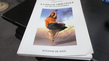 💐TRES RARE LIVRE S DE SOYE LA DANSE ORIENTALE ET SES ACCESSOIRES  A  20€ ACH IM