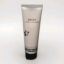 Marc Jacobs Daisy Lait