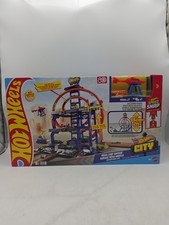 Hot Wheels Mega Loop Garage