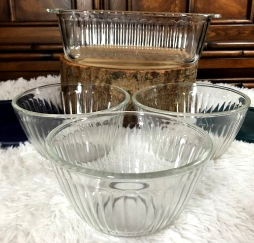 Vintage 7pc pyrex sculpted - 7pc,