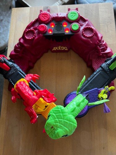 Akedo beast strike serpent - strike,