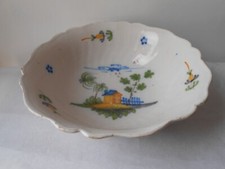 Ancien plat creux saladier . Faience d'Angoulême . Sud-Ouest France. 18/19ème.
