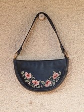 Très beau SAC 100% CUIR - made in Italie - très bon état - motif fleuri