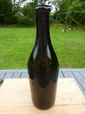 bouteille epaisse noir ancienne verre soufflé 19eme antique glass bottle black