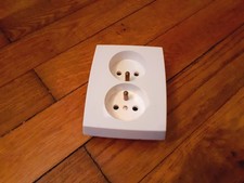 LEGRAND prise double 2P+T sur