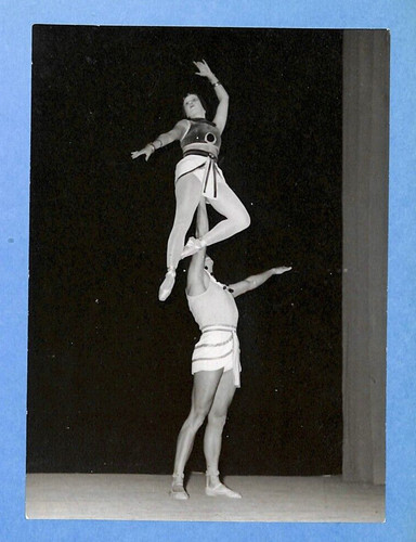 Danse dancing troupe - dancing,