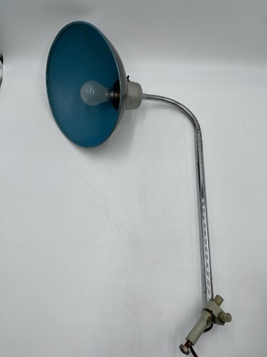 Ancienne lampe industrielle