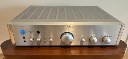 Rotel integrated amplifier - ,