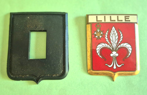 Lille badge émaillé - /, de