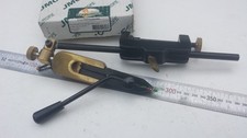 Etau professionel pour montage