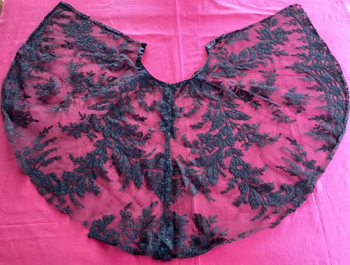 Capeline col dentelle - col,