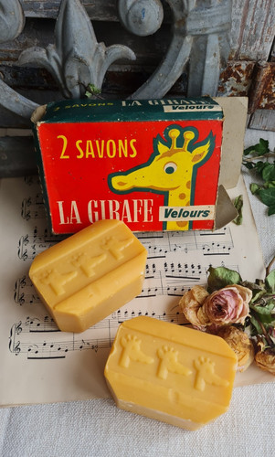 Anciens savons girafe - anciens,